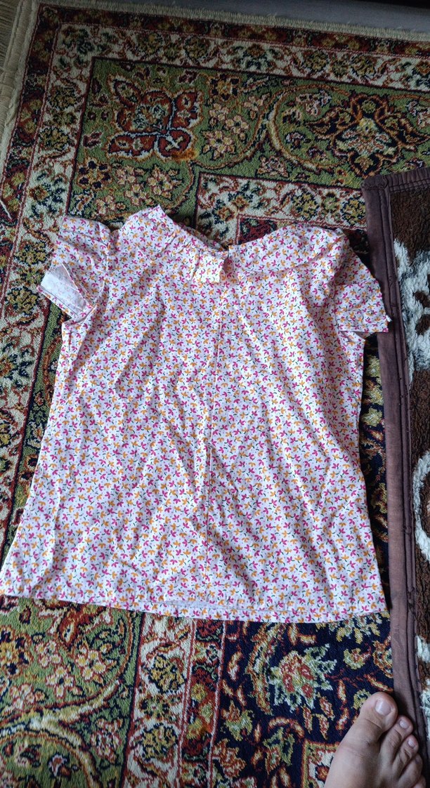 Renkli Çiçekli Kısa Kollu Fırfırlı Bluz - Görsel 2