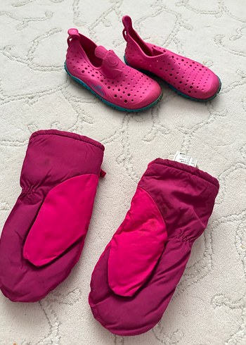 Kız Çocuk Pembe Kaydırmaz Deniz  ayakkabı ve Kar Eldiveni - Görsel 5