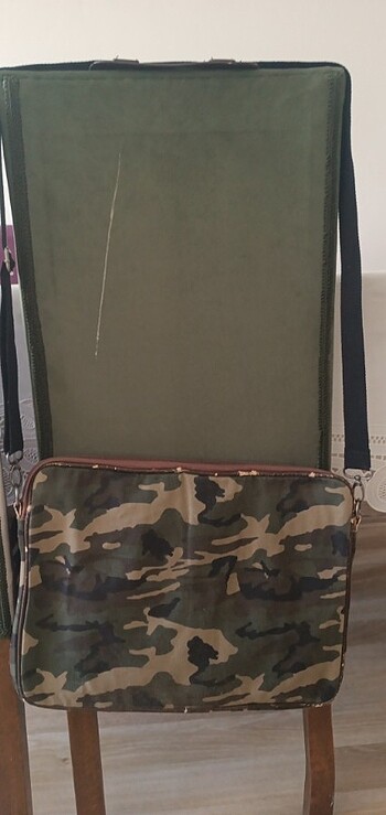 Bershka Askeri Desen Çanta