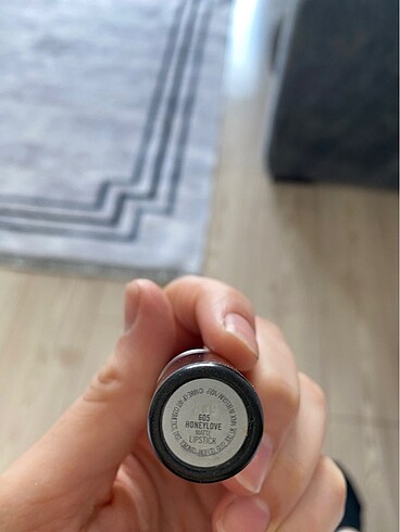 MAC 605 honey love