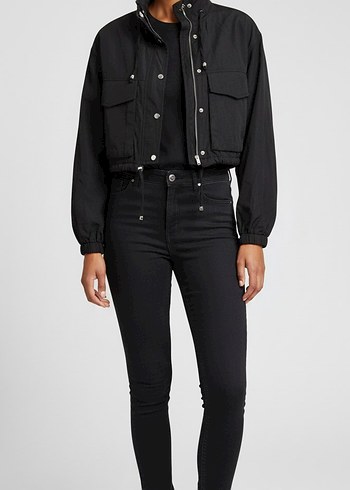 Siyah Yüksek Yakalı Kadın Denim Ceket