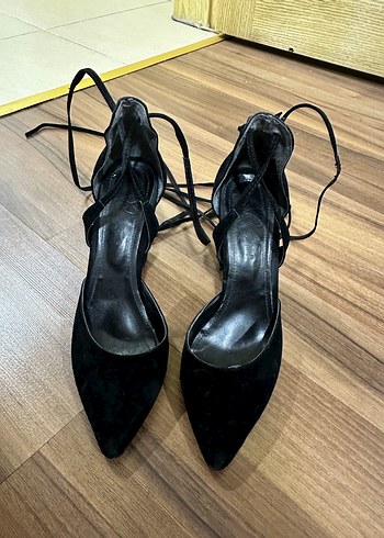 Siyah Süet Stiletto Topuklu Kadın Ayakkabı