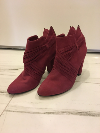 Suet bordo bootie