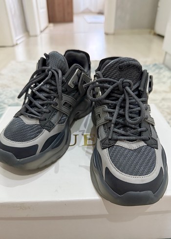 36 Beden Guess Gri Desenli Kadın Platform Spor Ayakkabı
