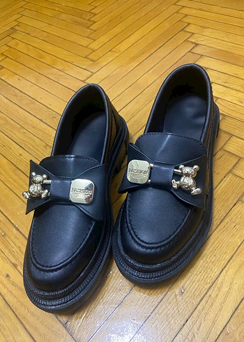 Tokalı Siyah Kadın Loafer Ayakkabı
