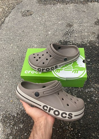 Crocs ürünü