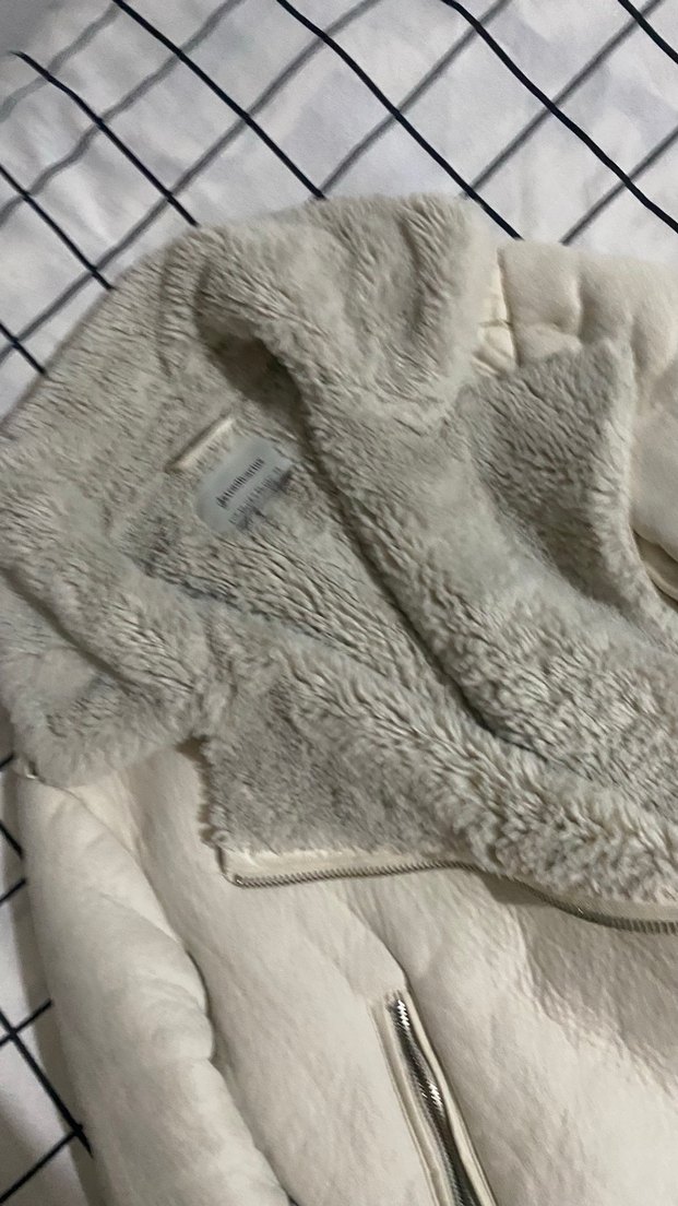 Beyaz Kürklü Kadın Ceket - Görsel 4