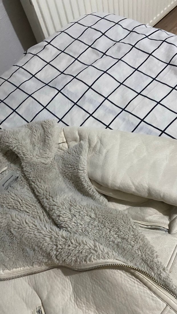 Beyaz Kürklü Kadın Ceket - Görsel 3