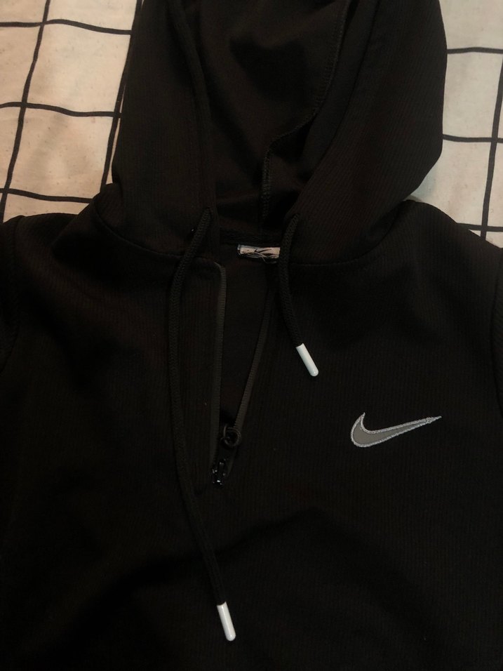 Nike Siyah Kapüşonlu Kadın spor üst - Görsel 2