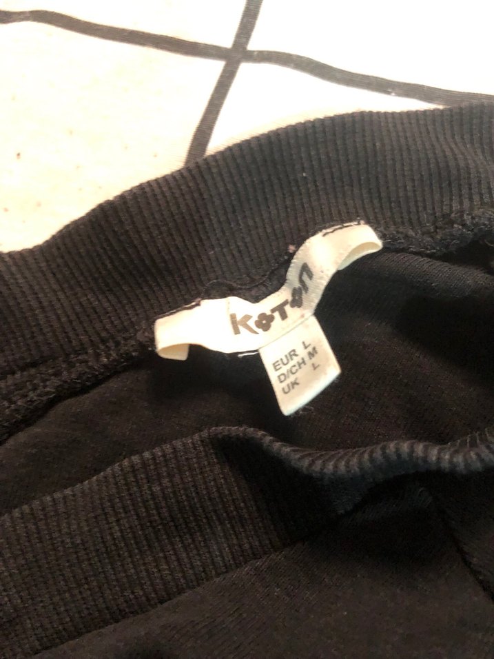 Siyah V Yaka Uzun Kollu Kadın üst - Görsel 2