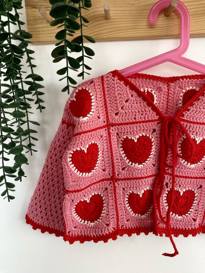 Nakışlı Kalp Desenli Kız Hırka ve Şapka Seti - Görsel 3