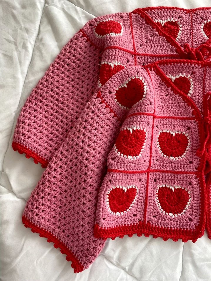 Nakışlı Kalp Desenli Kız Hırka ve Şapka Seti - Görsel 2