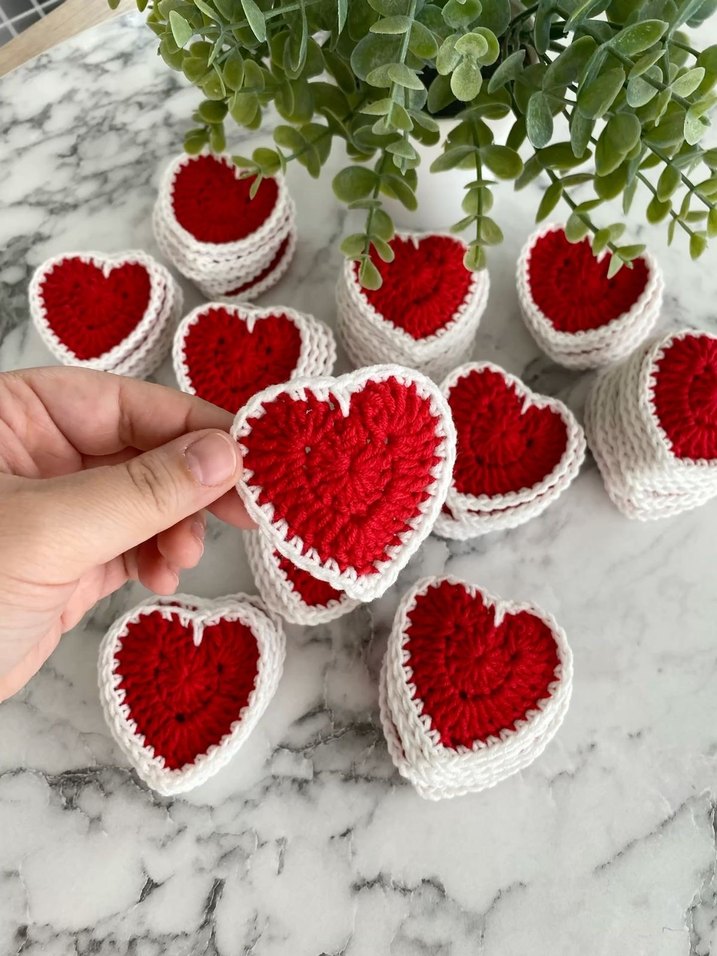 Nakışlı Kırmızı Kalp Desenli Örgü Süveter - Görsel 5