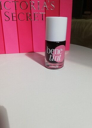Benefit benetint 