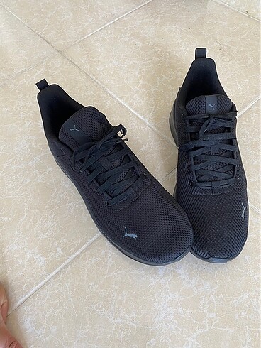 44 Beden Puma spor ayakkabı