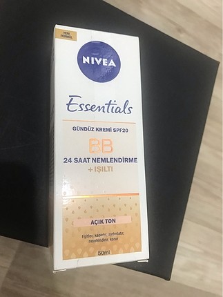 Nivea essentials BB KREM-24 saat nemlendirme açık ton