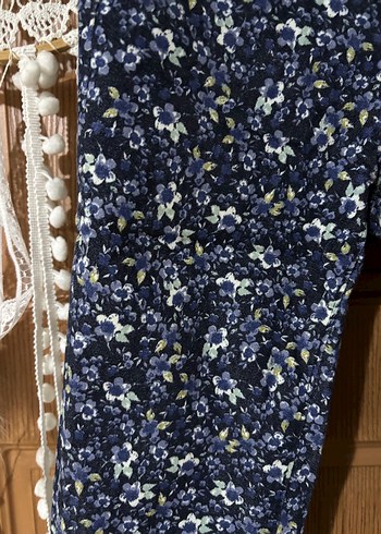 Kadın Lacivert Çiçek Desenli Denim Pantolon - Görsel 2