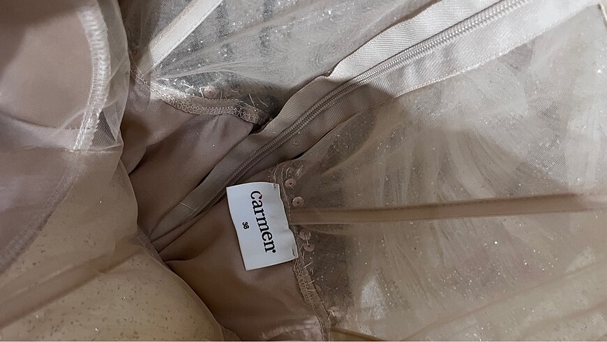 Carmen Gold Düşük Kol Taşlı Tül Nişanlık - Görsel 8