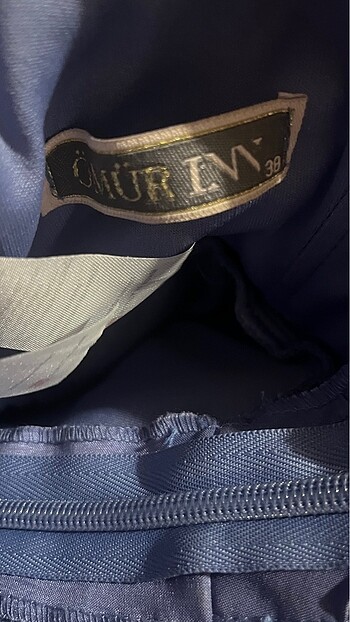 Tek Balon Kollu Arkası Uzun Önü Kısa Abiye Elbise - Görsel 4