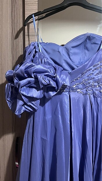 Tek Balon Kollu Arkası Uzun Önü Kısa Abiye Elbise - Görsel 5