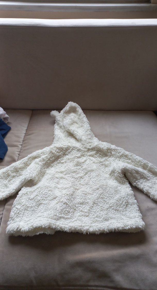 Kız Bebek Beyaz Kapüşonlu Kürklü Tulumu - Görsel 5