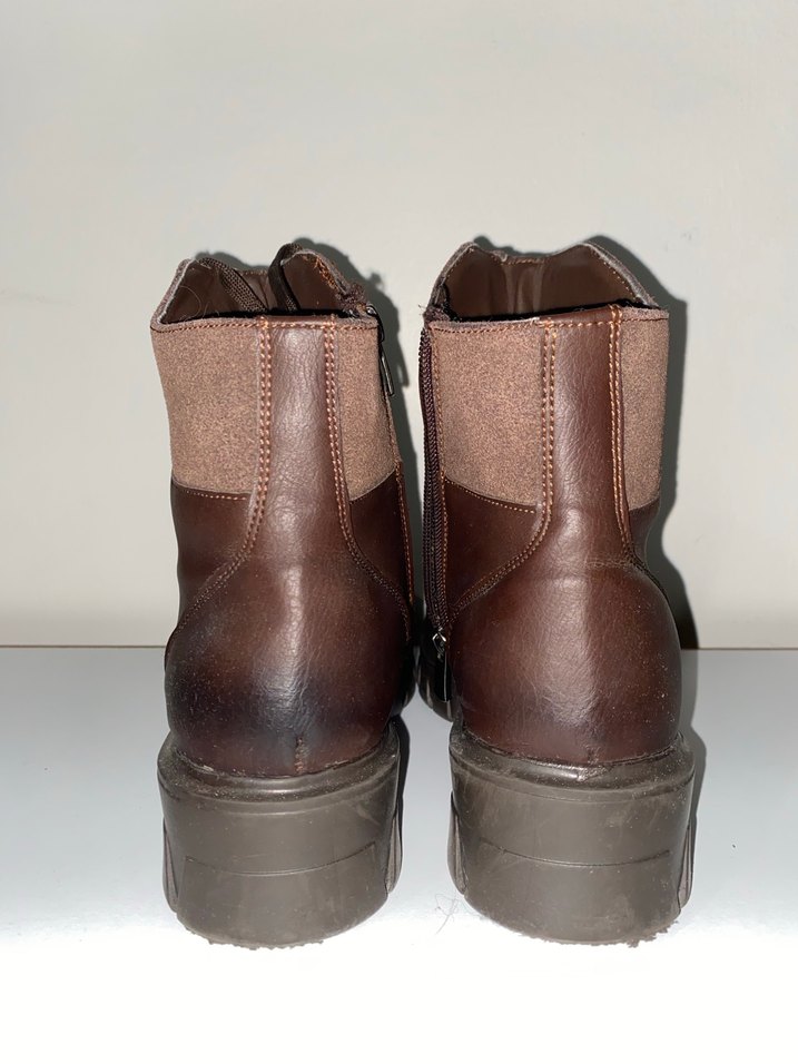 Kahverengi Deri kadın Bot - Görsel 4