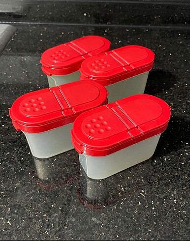 Tupperware baharatlık