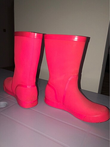 Lacoste Pembe Yagmur Cizmesi Kisa