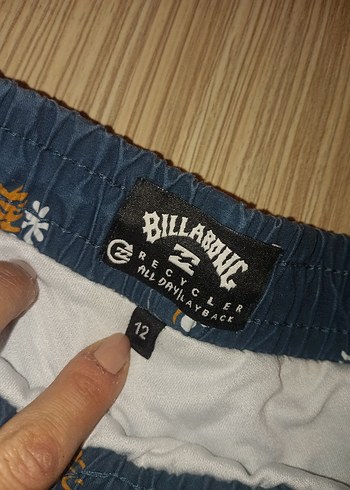 Düğmeli Batik Desenli Erkek Mini Şort - Görsel 6