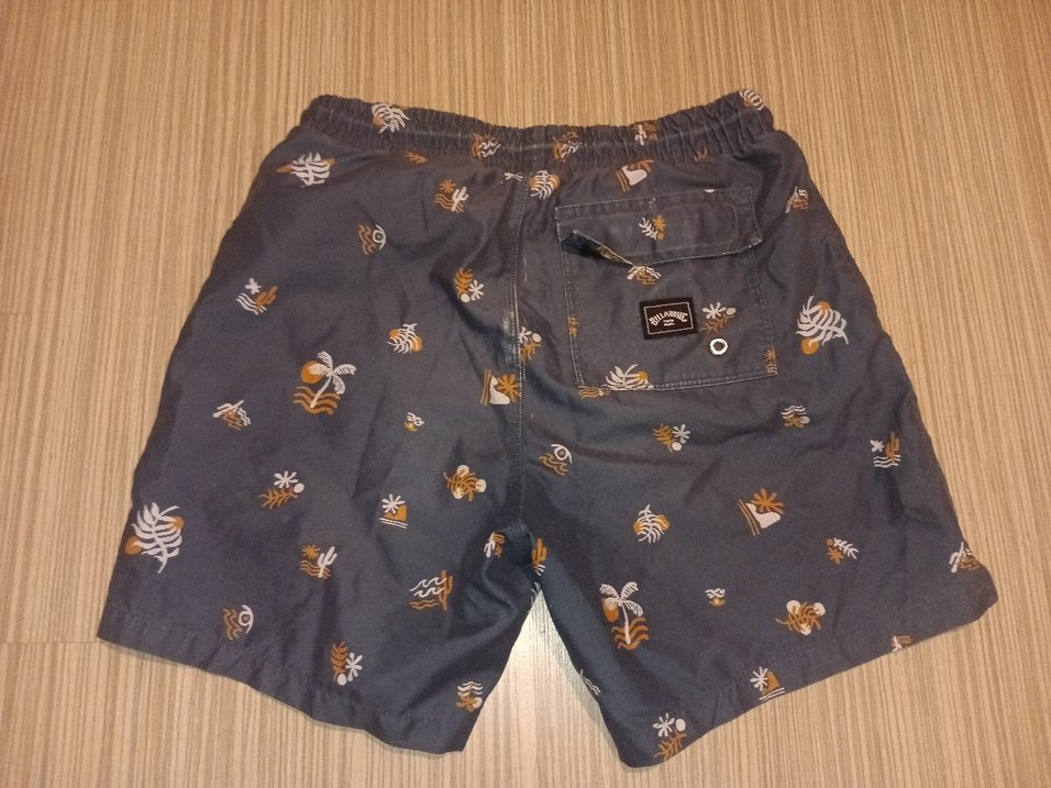 Düğmeli Batik Desenli Erkek Mini Şort - Görsel 3