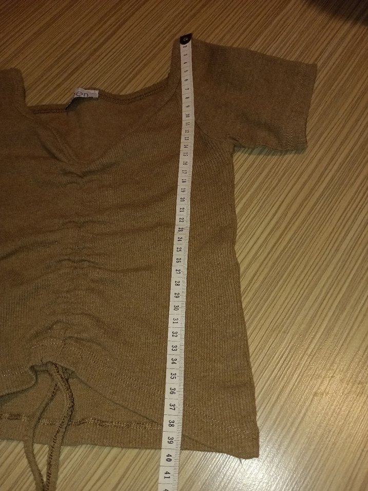 Bej V Yaka Keten Kısa Kollu Bluz - Görsel 2