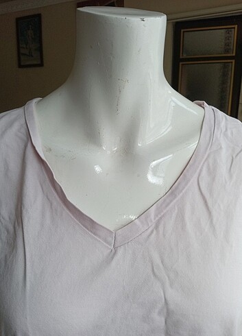 Diğer V yaka t-shirt