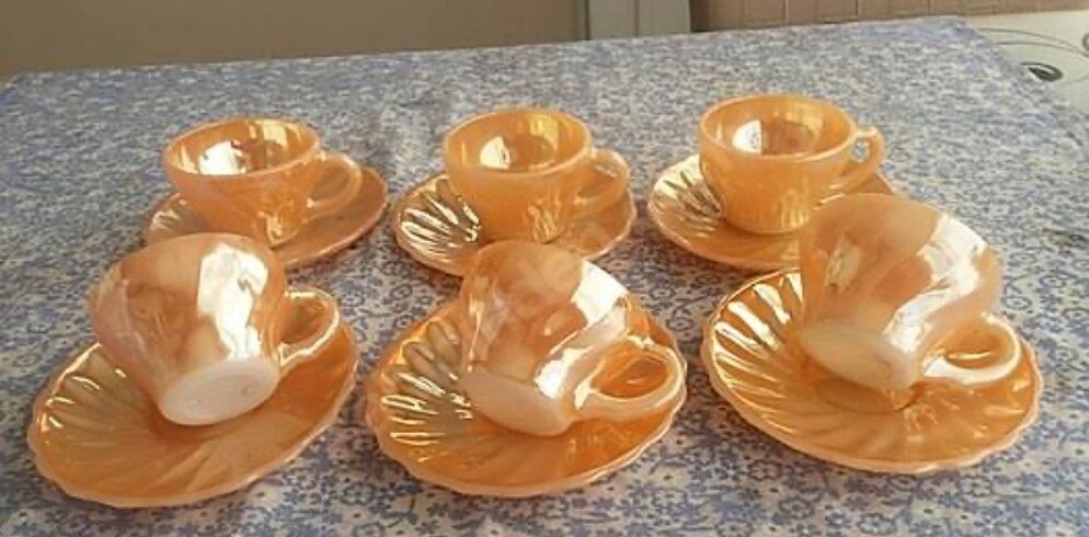 Antika sarı fincan
