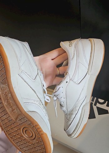 37 Beden beyaz Renk Adidas Beyaz Kadın Spor Ayakkabı