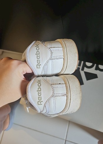 37 Beden Adidas Beyaz Kadın Spor Ayakkabı