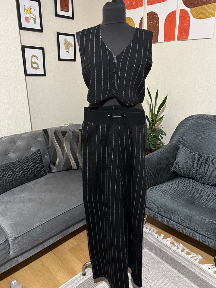 Kemerli Siyah Çizgili Kadın Uzun Takım - Görsel 5