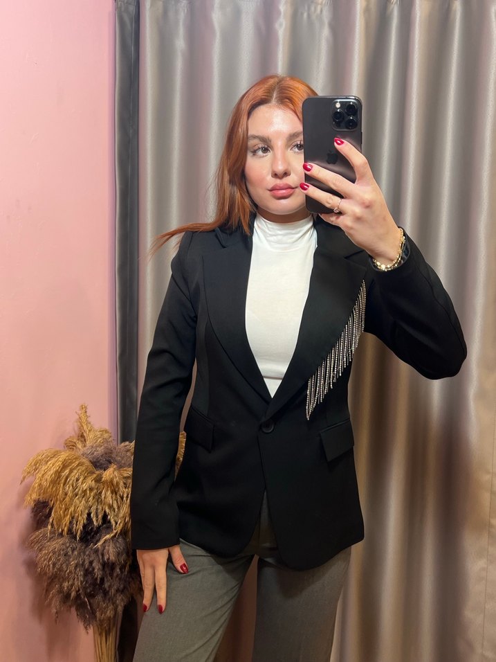 Püskül Detaylı Siyah Kadın Blazer Ceket - Görsel 2