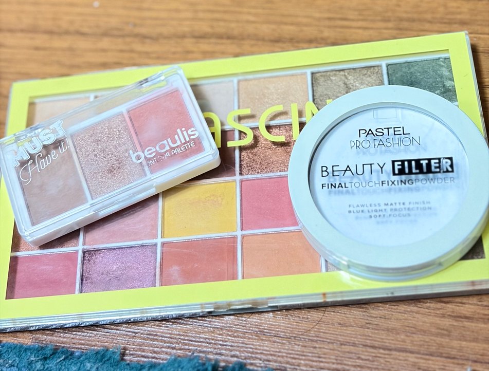 Beaulis Pastel Göz Farı Paleti ve Sabitleyici Pudra - Görsel 2