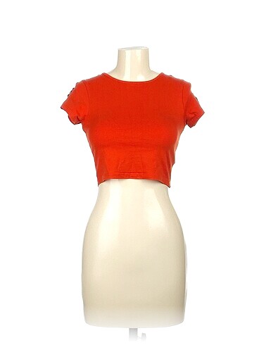 Primark T-shirt %70 İndirimli.