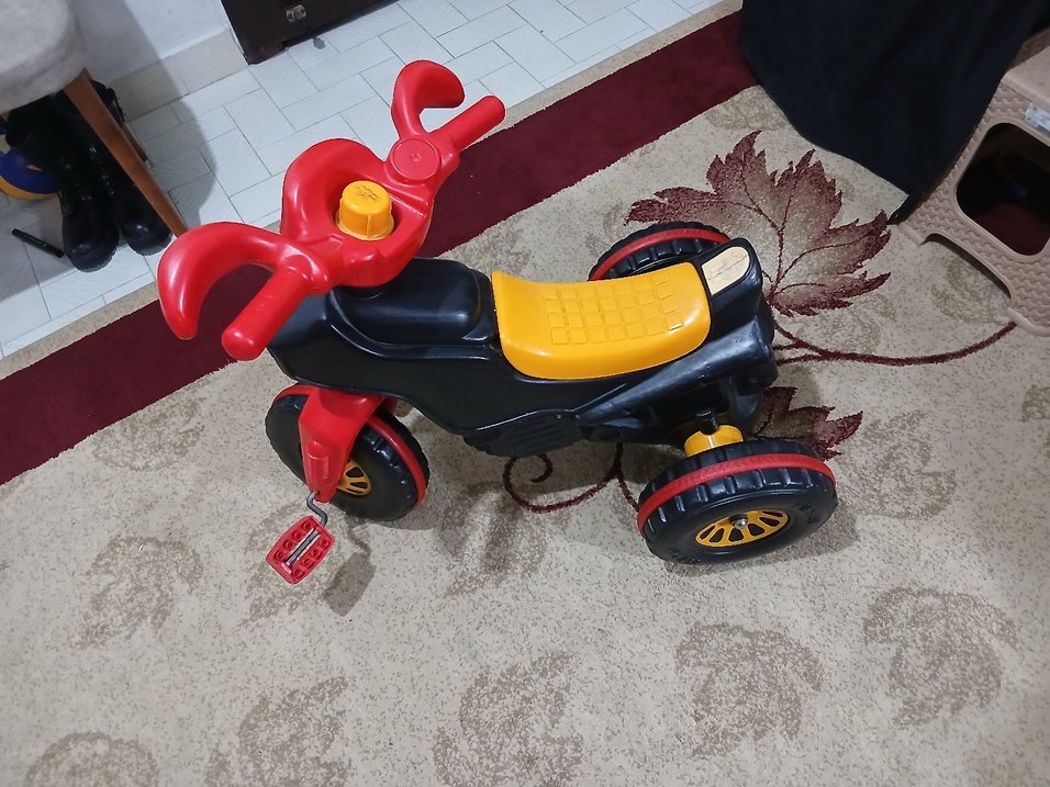 Sarı Renkli Çocuk Üç Tekerlekli Bisiklet - Görsel 4