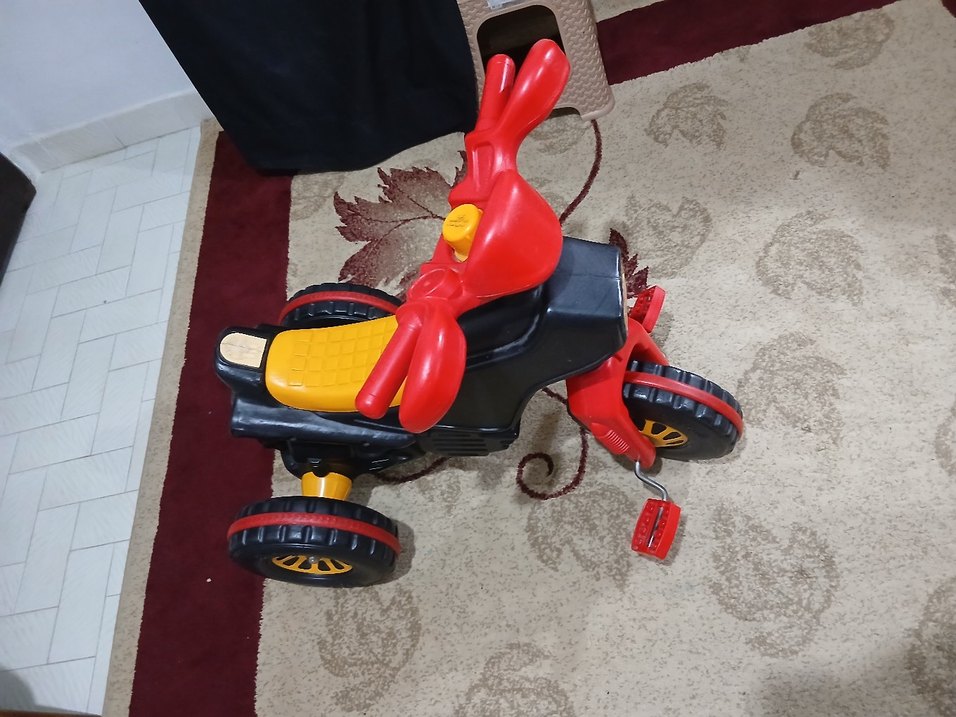 Sarı Renkli Çocuk Üç Tekerlekli Bisiklet - Görsel 2