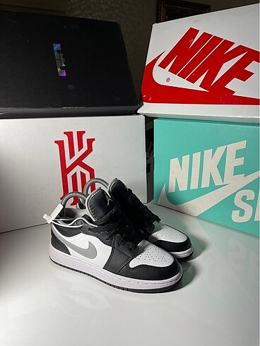 Nike jordan 1 low
