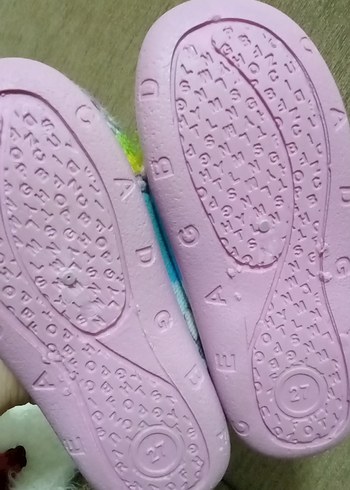 Kız Çocuk Renkli Unicorn Desenli Ev Terliği - Görsel 2