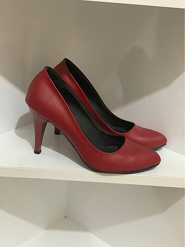 Kırmızı Stiletto