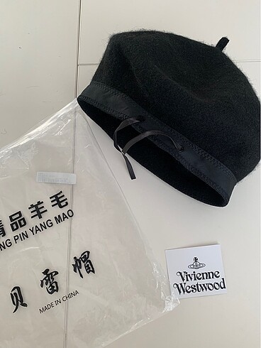 Beden Vivienne westwood şapka