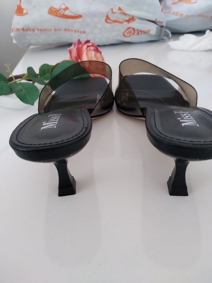 Siyah şeffaf Topuklu Terlik sıfır ürün - Görsel 3