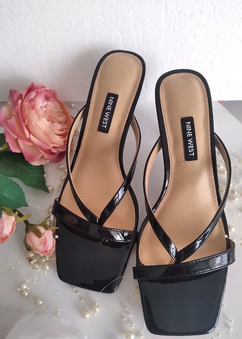 Nine West Siyah Topuklu Kadın Terlik