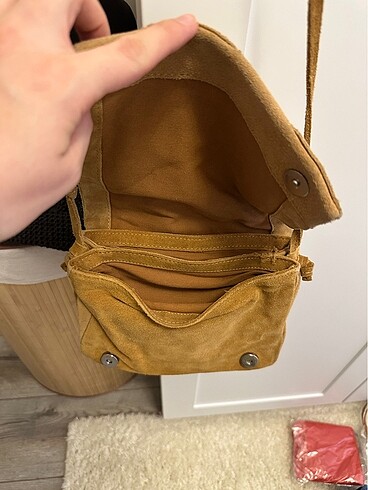 Bershka süet kol çantası