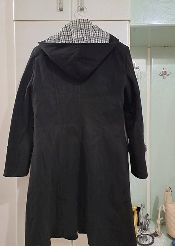 Kapüşonlu Siyah Kadın Kaban - Görsel 5