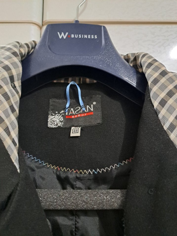 Kapüşonlu Siyah Kadın Kaban - Görsel 2